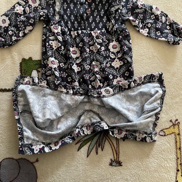 Carters printed romper - Picture 4 of 5